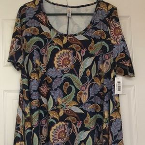 LuLaRoe Perfect T - size M